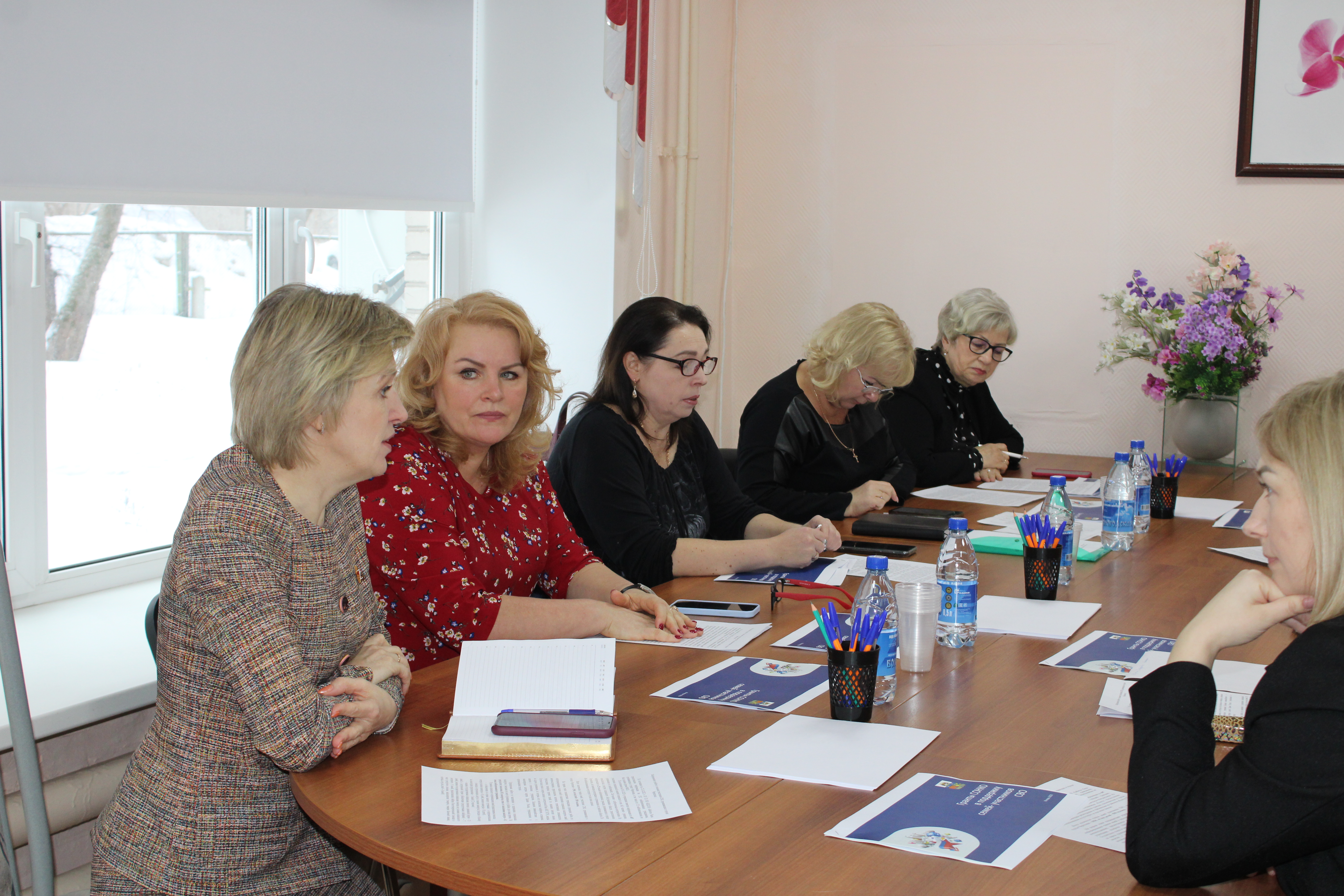 В центре "Забота" прошло мероприятие, посвященное оказанию помощи семьям военнослужащих граждан, участвующих в специальной военной операции