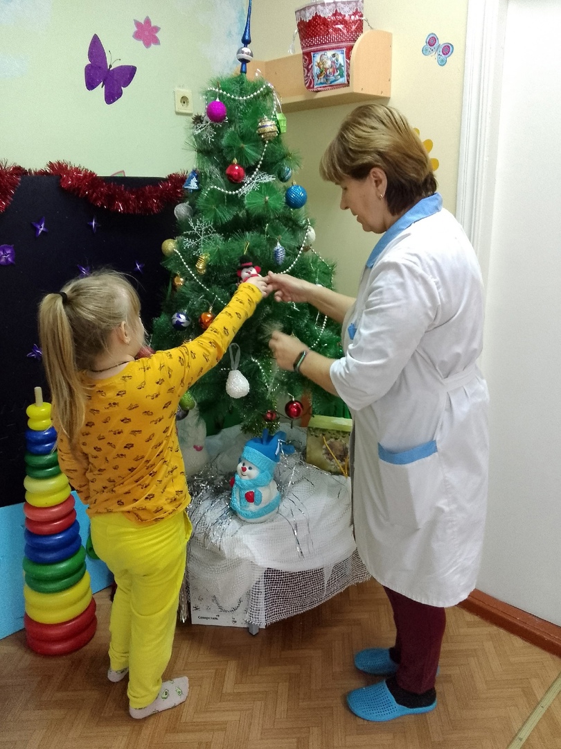 В рамках Комплекса мер «Дорога перемен» в «Преодолении» в 2023 году работала группа «Гнездышко» 