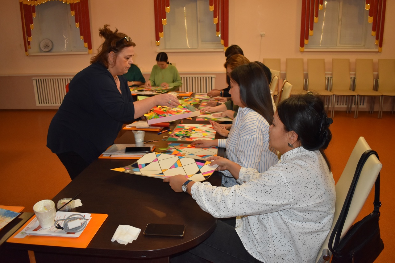 Тем временем мы приблизились к экватору нашей стажировочной площадки