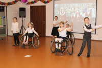 Коллектив реабилитационного танца Танцевальное колесо