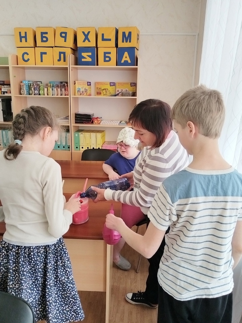 Учим детей ухаживать за растениями