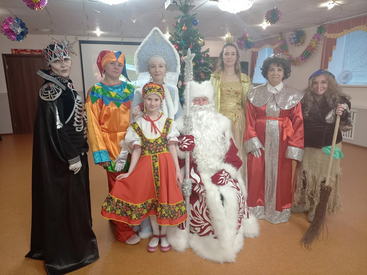 Более 500 детей с инвалидностью и ОВЗ приняли участие в предновогодних праздничных мероприятиях центра "Преодоление"