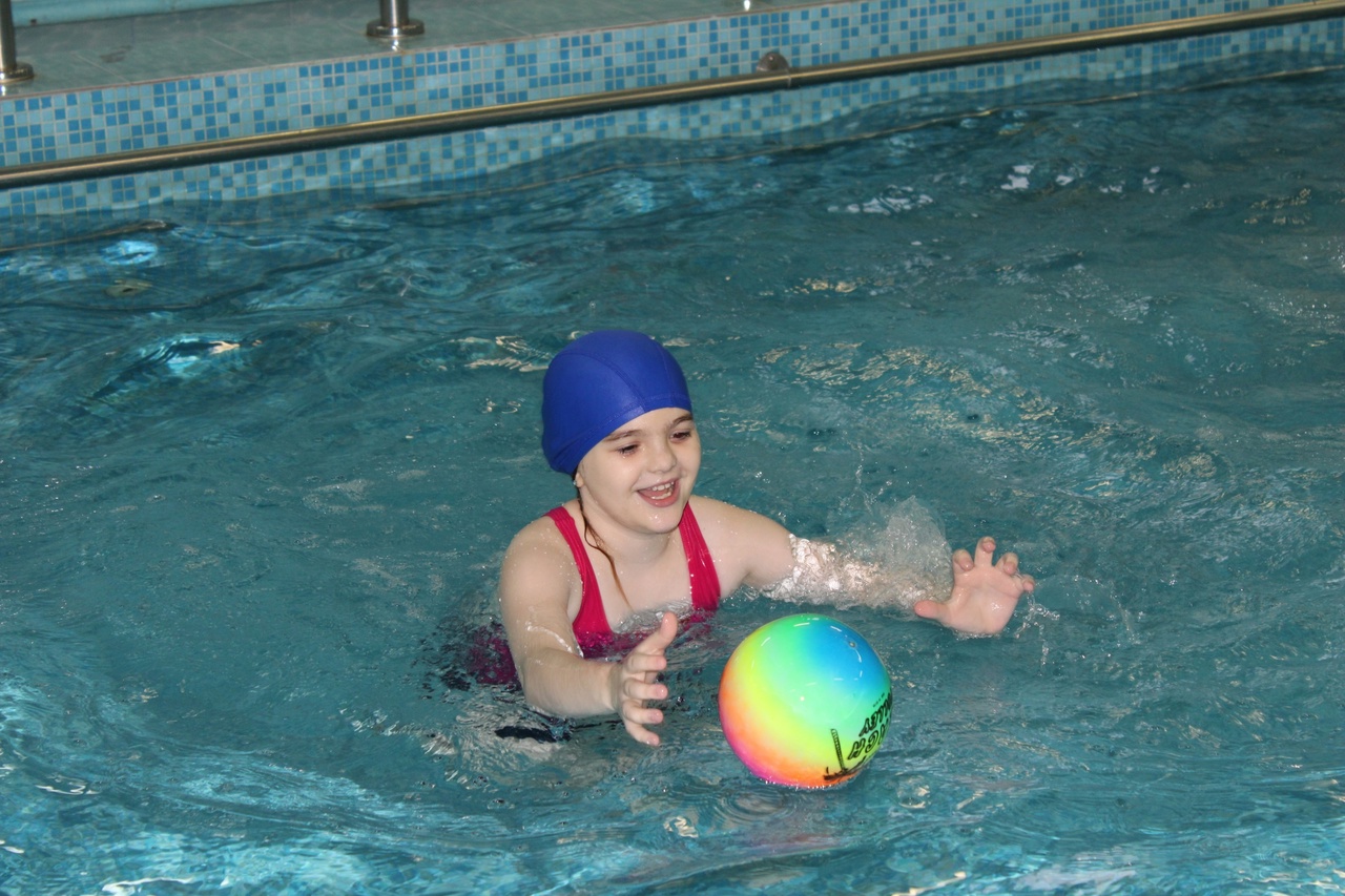 Бассейн снова продолжает работу