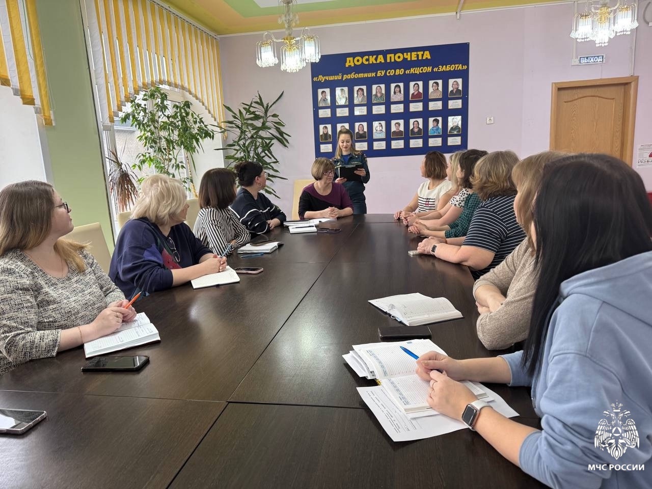 Профилактическая беседа о пожарной безопасности и предотвращению возможных чрезвычайных ситуаций прошла в "Заботе"