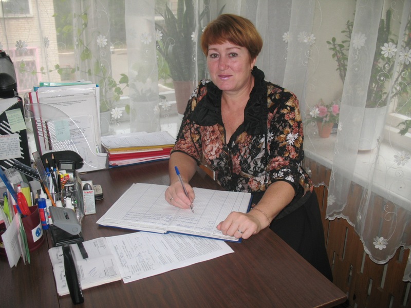 Артемова Вера Владимировна за работой