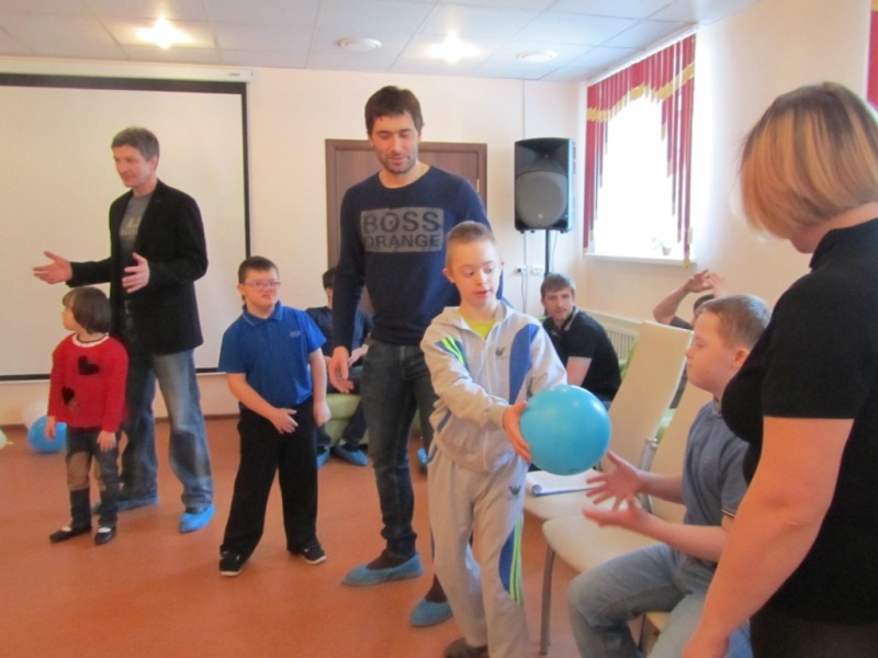 "Родители напрокат"